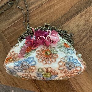 Beautiful purse never used